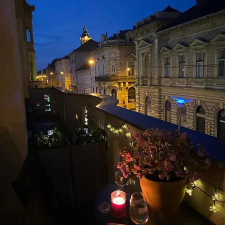 Schaeffer Palace Апартаменты *