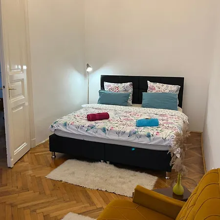 Апартаменты Schaeffer Palace *